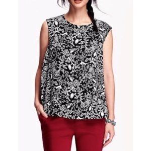 Old Navy Forest Print Tank Top - Medium